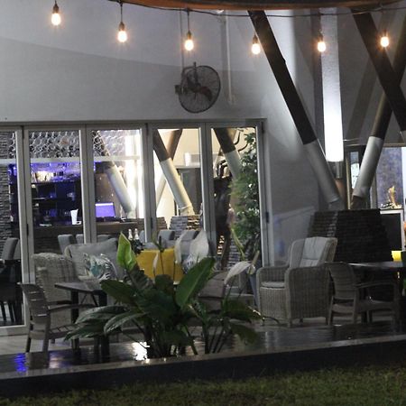 Ecolux Boutique Hotel Komatipoort Bagian luar foto