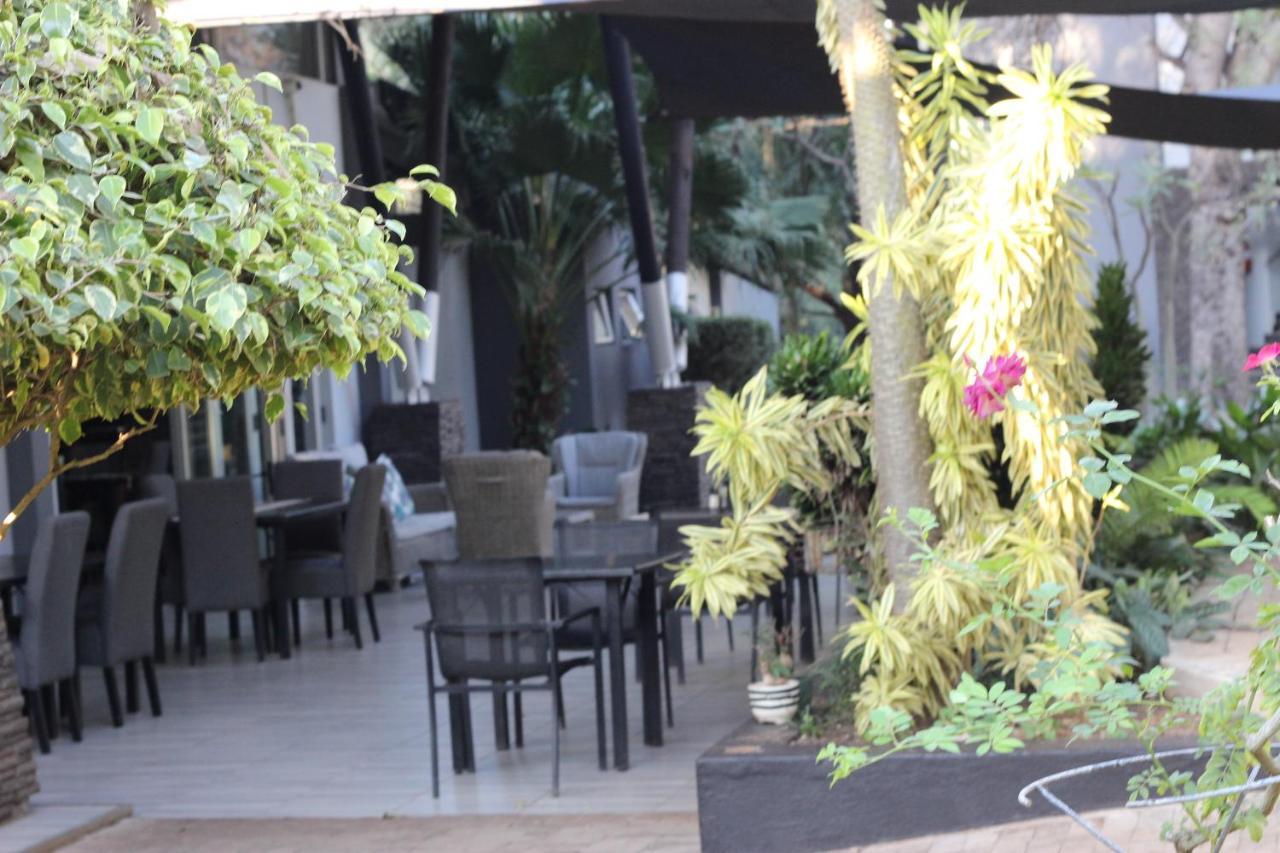 Ecolux Boutique Hotel Komatipoort Bagian luar foto