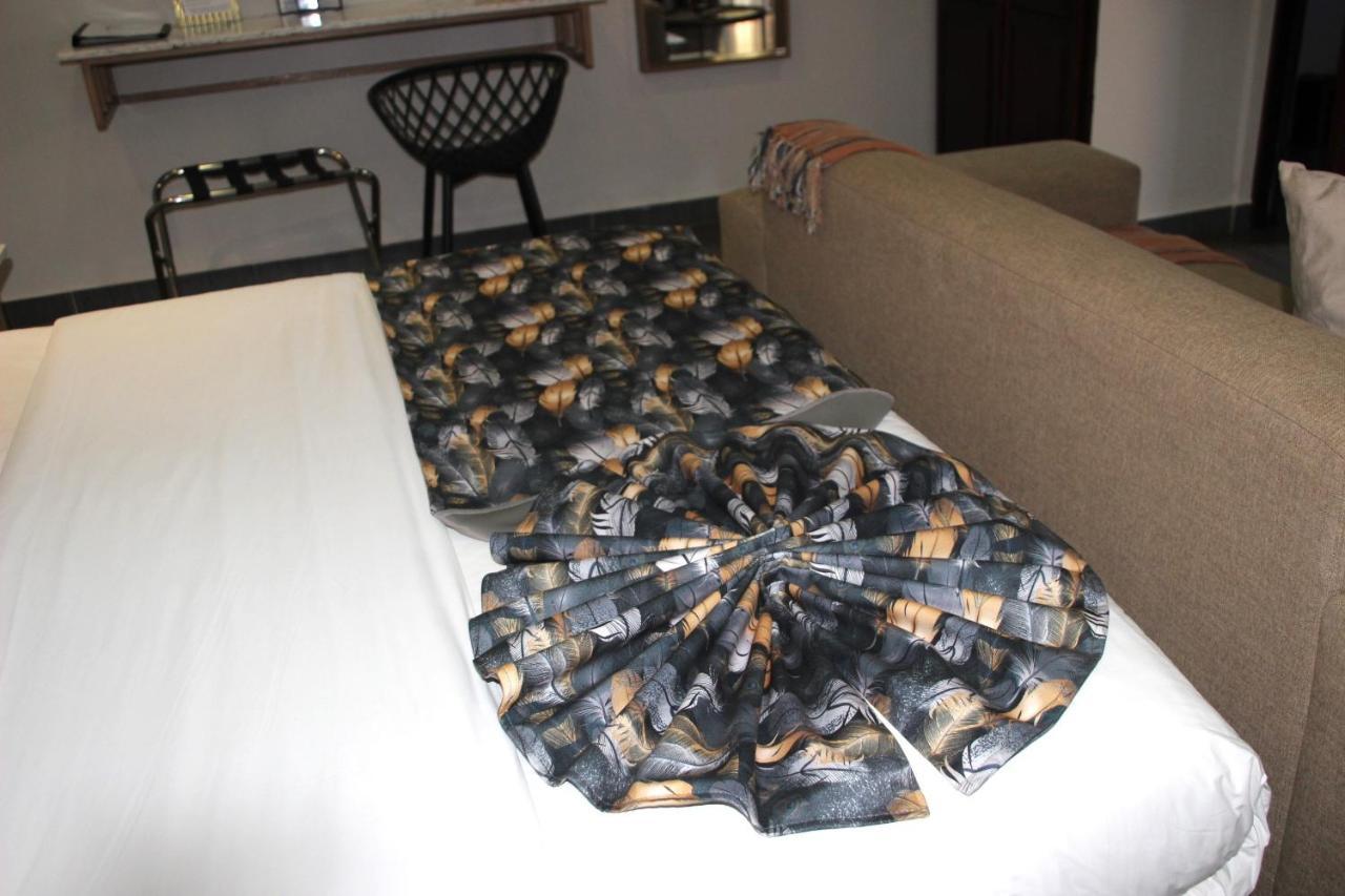 Ecolux Boutique Hotel Komatipoort Bagian luar foto