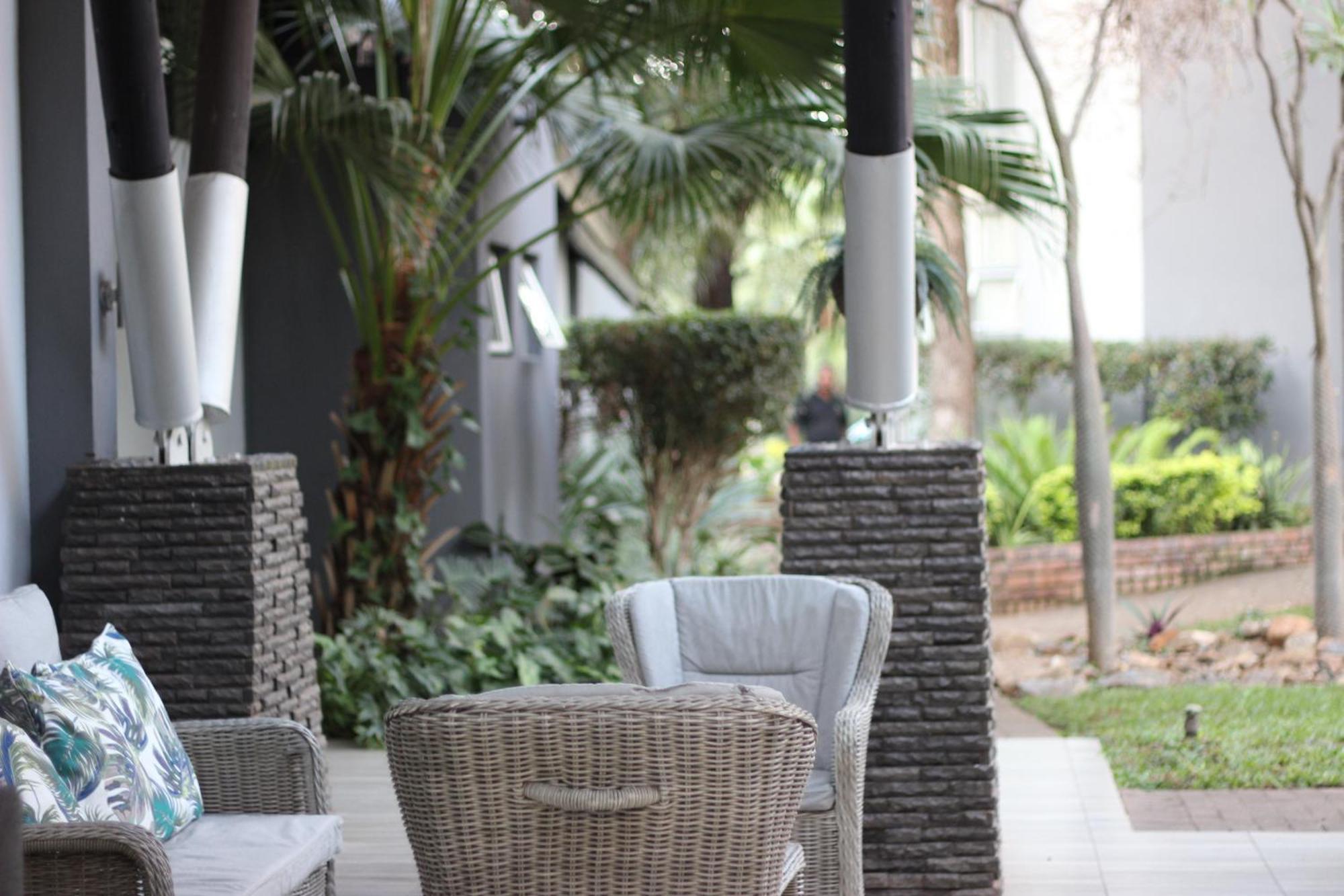 Ecolux Boutique Hotel Komatipoort Bagian luar foto