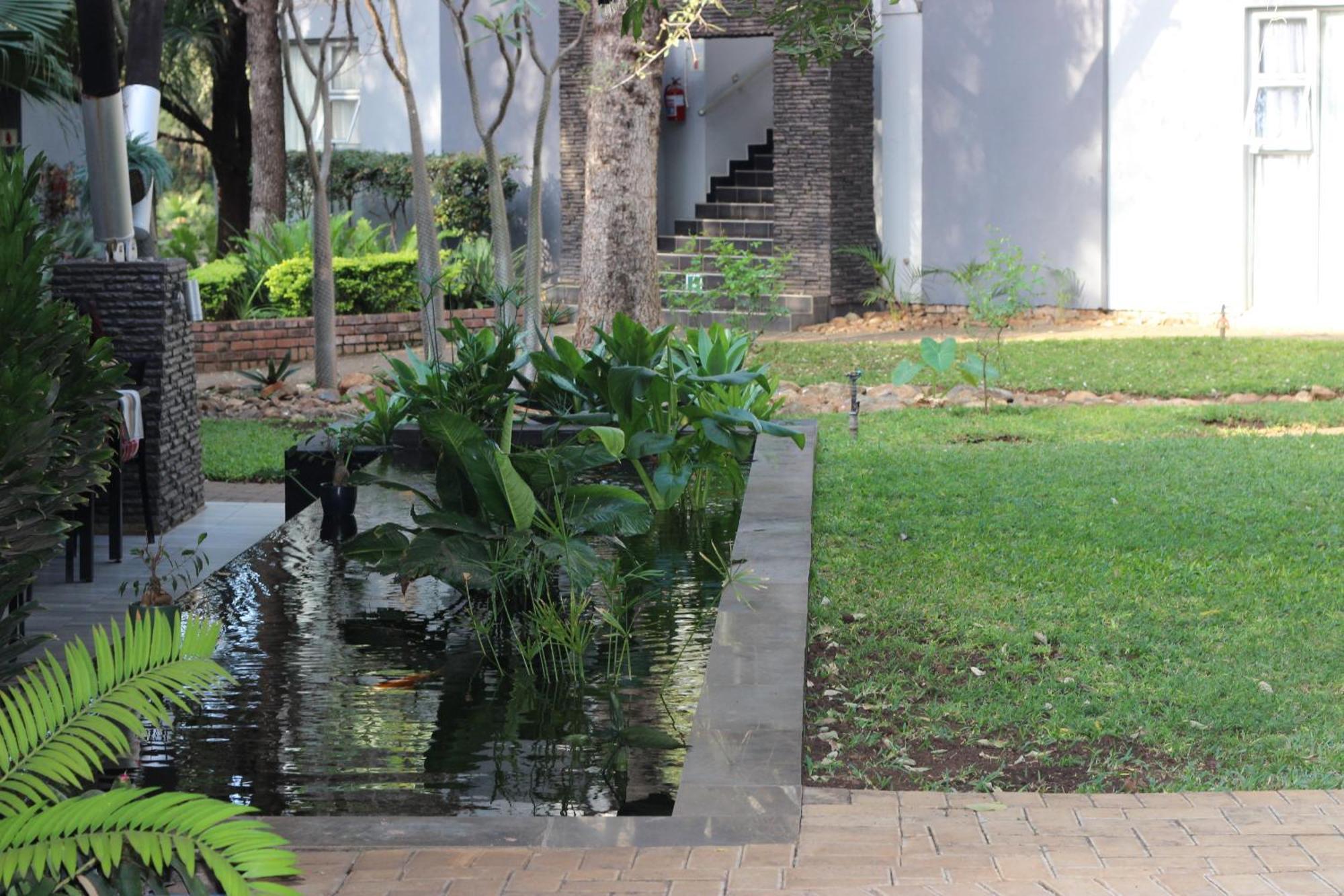 Ecolux Boutique Hotel Komatipoort Bagian luar foto